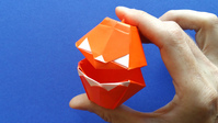 Une citrouille d'Halloween en origami qui parle !